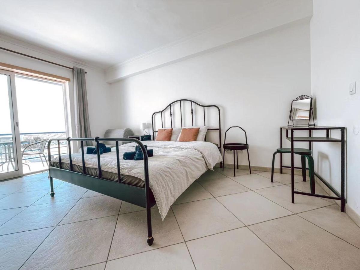 Peniche Master Bedroom With Sea View Balcony, Private Bathroom, Shared Kitchen, Swimming Pool, Surfing Resort Atouguia Da Baleia Ngoại thất bức ảnh
